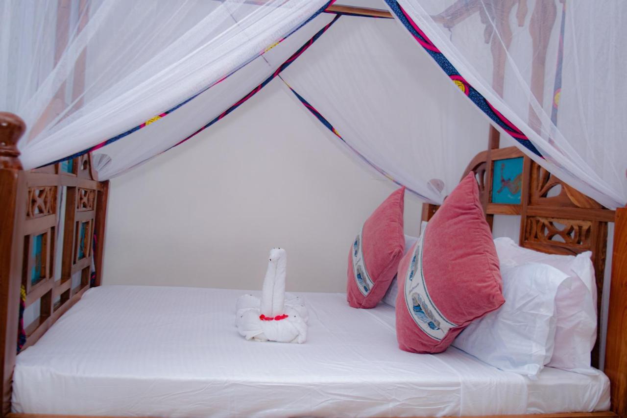 Jabali Bungalows Lodge Paje Bagian luar foto
