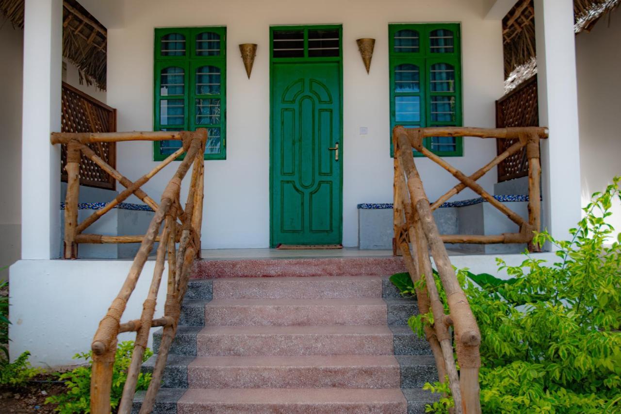 Jabali Bungalows Lodge Paje Bagian luar foto