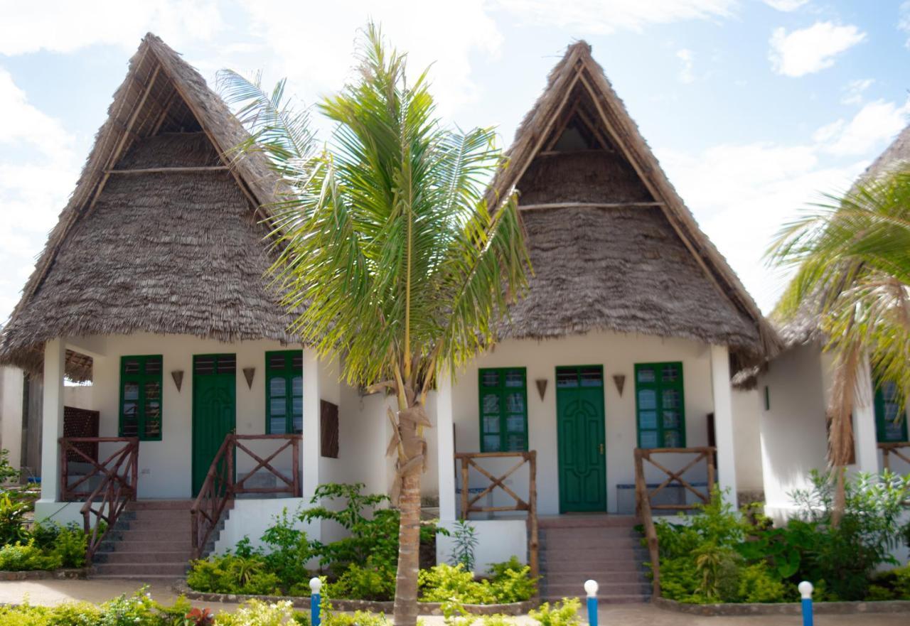 Jabali Bungalows Lodge Paje Bagian luar foto