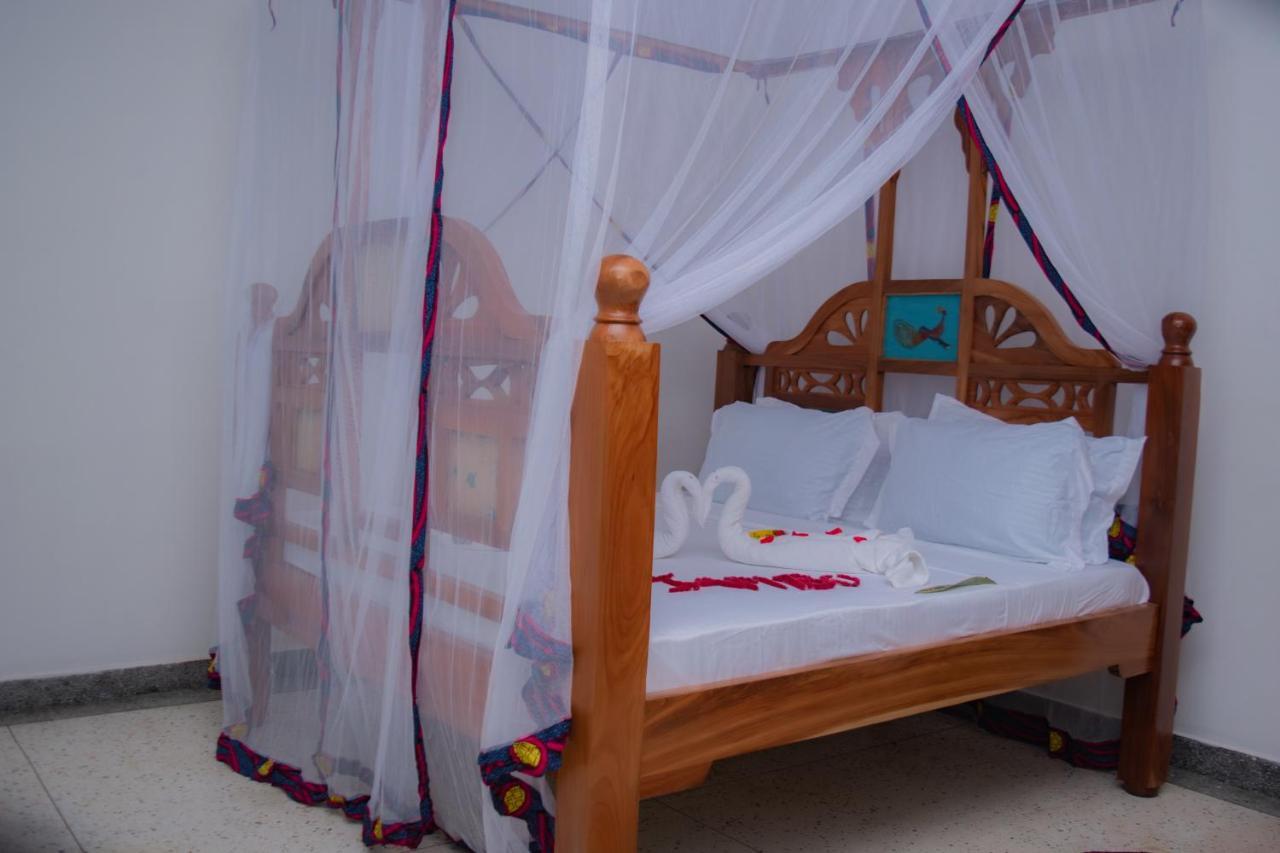 Jabali Bungalows Lodge Paje Bagian luar foto